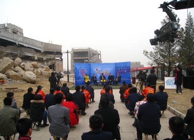 央视《防务新观察》在国家地震紧急救援训练基地制作特